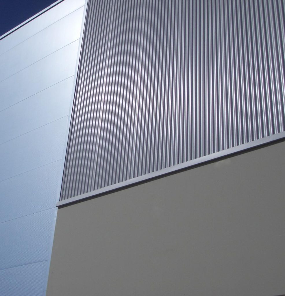 precio panel sandwich fachadas ejemplo